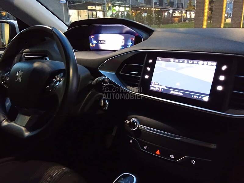 Peugeot 308 VIRTUAL ALLURE