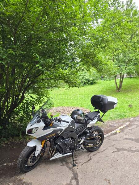 Yamaha FZ8-SA Fazer