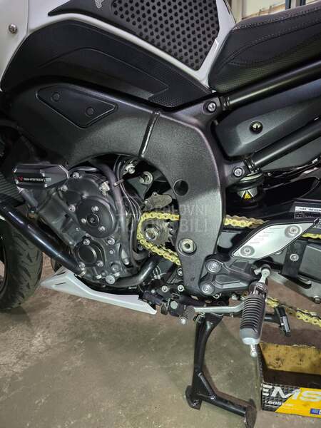 Yamaha FZ8-SA Fazer