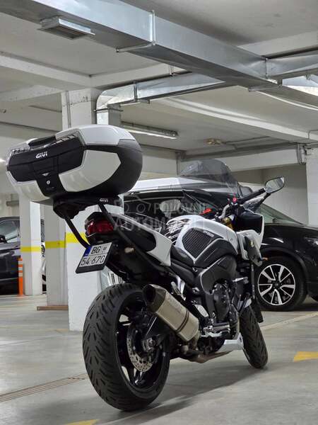Yamaha FZ8-SA Fazer