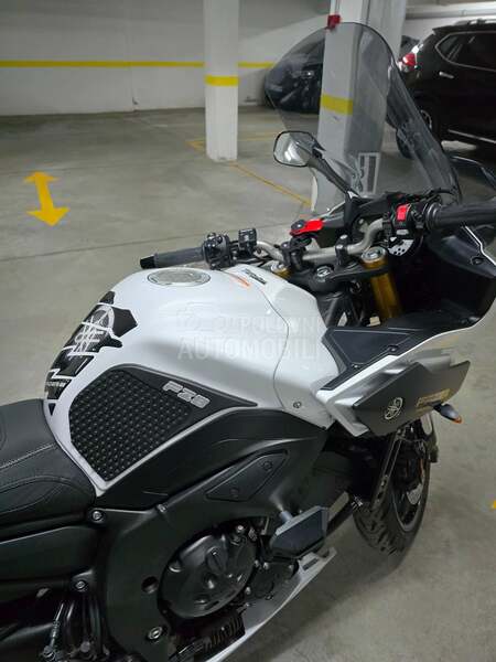 Yamaha FZ8-SA Fazer