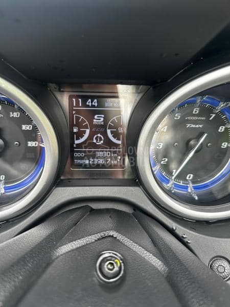 Yamaha Tmax DX