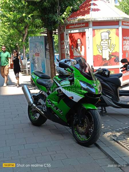 Kawasaki ZX9R