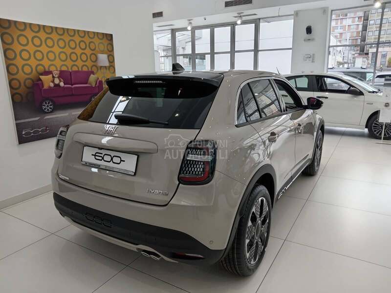 Fiat 600 La Prima Hybrid