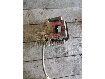 Kociona klešta zadnja leva za Nissan Qashqai od 2006. do 2013. god.