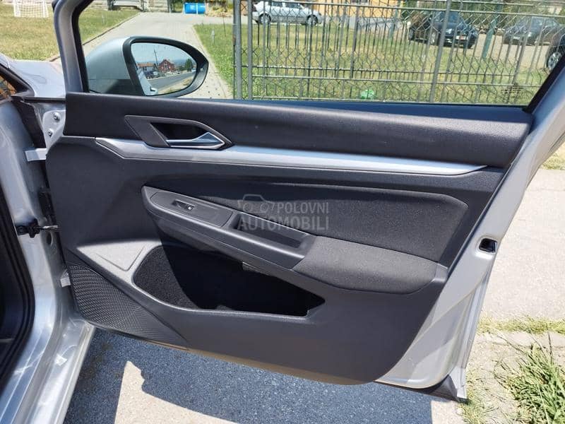 Volkswagen Golf 8 2.0 TDI