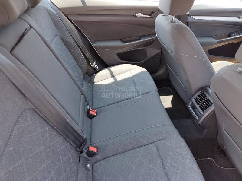 Volkswagen Golf 8 2.0 TDI