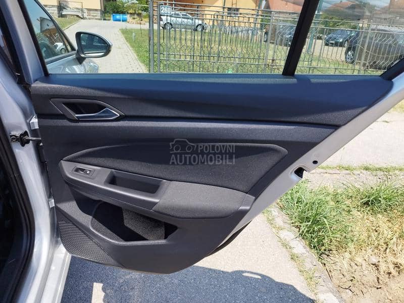 Volkswagen Golf 8 2.0 TDI