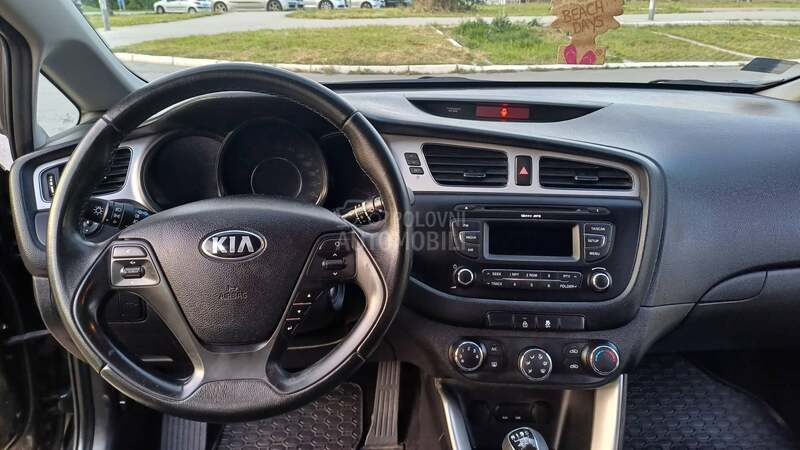 Kia cee`d sw 1.4 LX