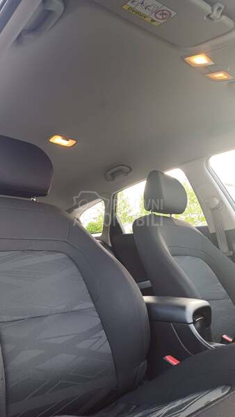 Kia cee`d sw 1.4 LX