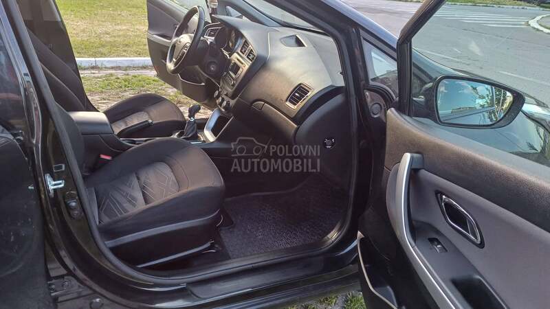 Kia cee`d sw 1.4 LX