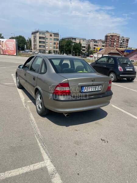 Opel Vectra B 