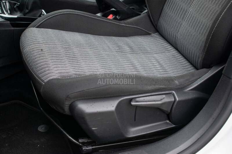 Opel Corsa F 1.2