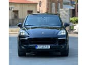 Porsche Cayenne air matic