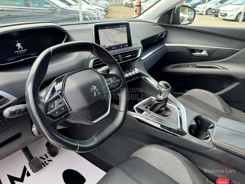 Peugeot 3008 1.2 PURETECH
