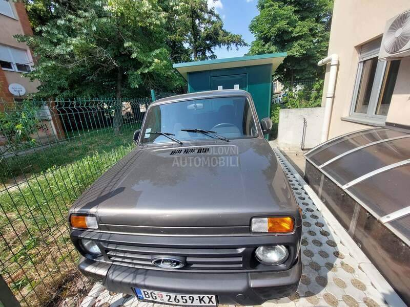 Lada Niva 