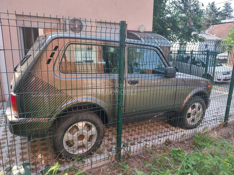 Lada Niva 