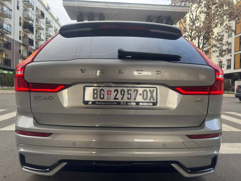 Volvo XC60 R Design restyling
