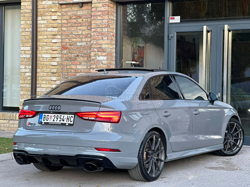 Audi RS3 Matrix