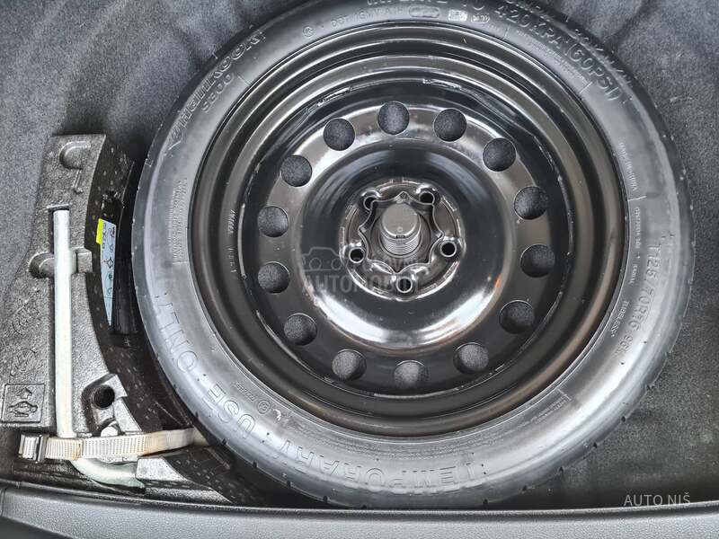 Volkswagen Golf 7 1.6 TDI COMFORTLINE