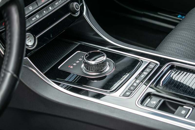 Jaguar XF 20d AWD