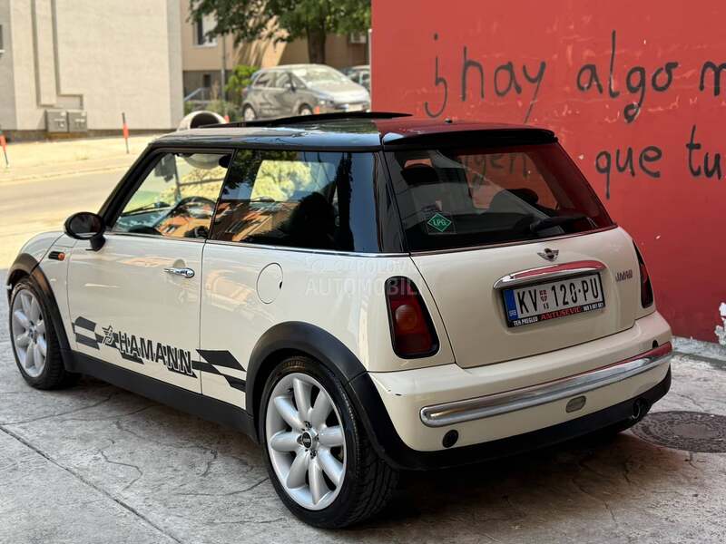 MINI Cooper 