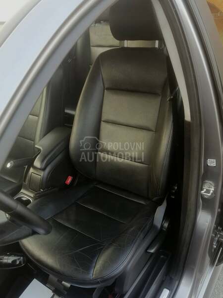 Mercedes Benz B 180 /AVANTGARDE MAX /