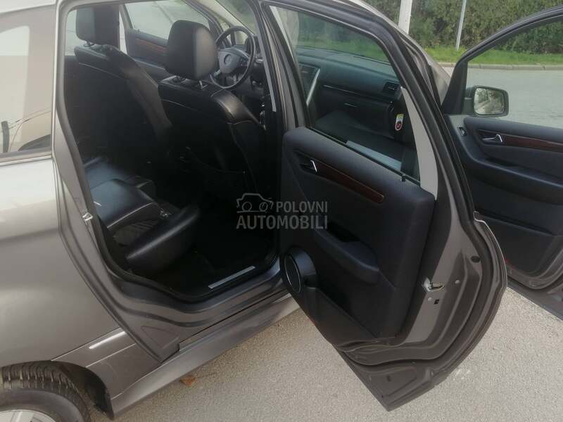 Mercedes Benz B 180 /AVANTGARDE MAX /