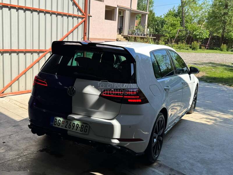 Volkswagen Golf 7 7.5 R Look