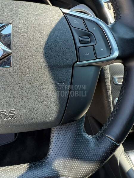 Citroen DS4 1.2i