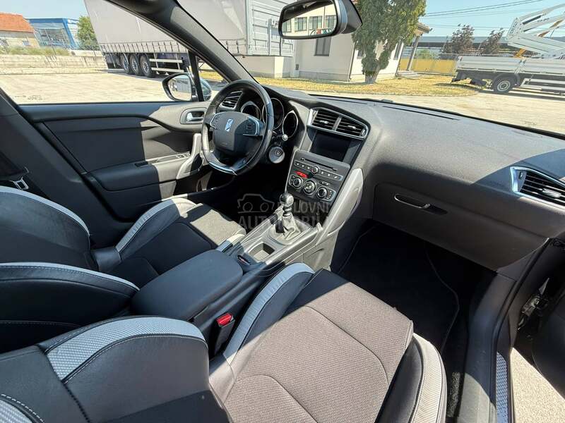 Citroen DS4 1.2i