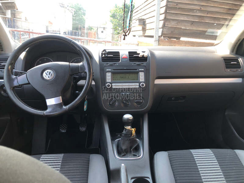 Volkswagen Golf 5 united