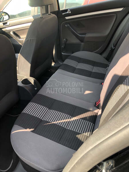 Volkswagen Golf 5 united