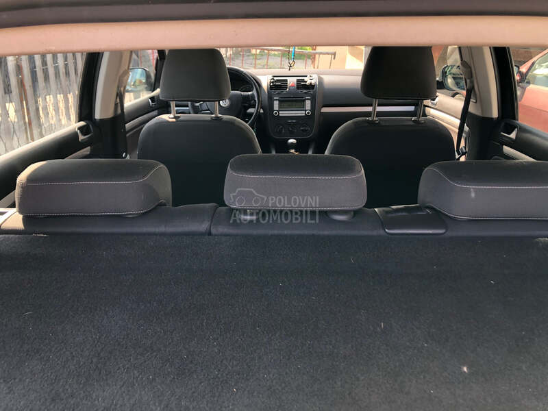 Volkswagen Golf 5 united
