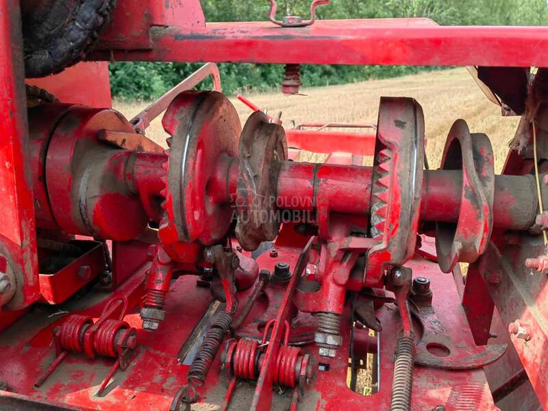 Massey Ferguson 15 8