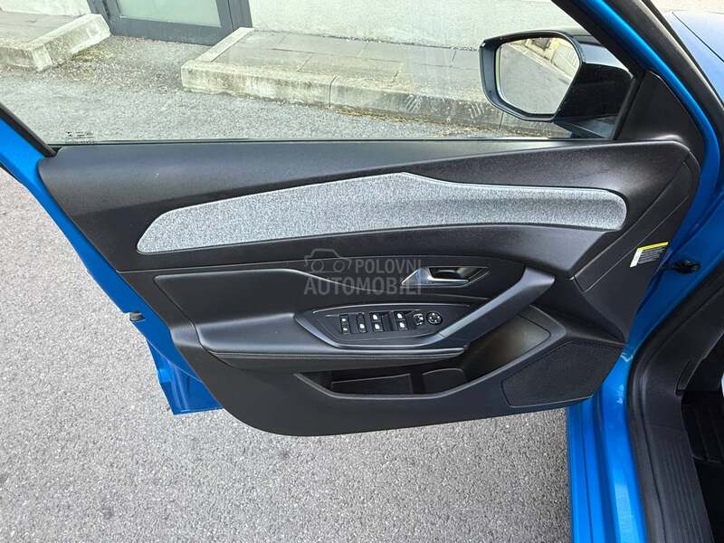 Peugeot 308 1.2 ALLURE/AUT