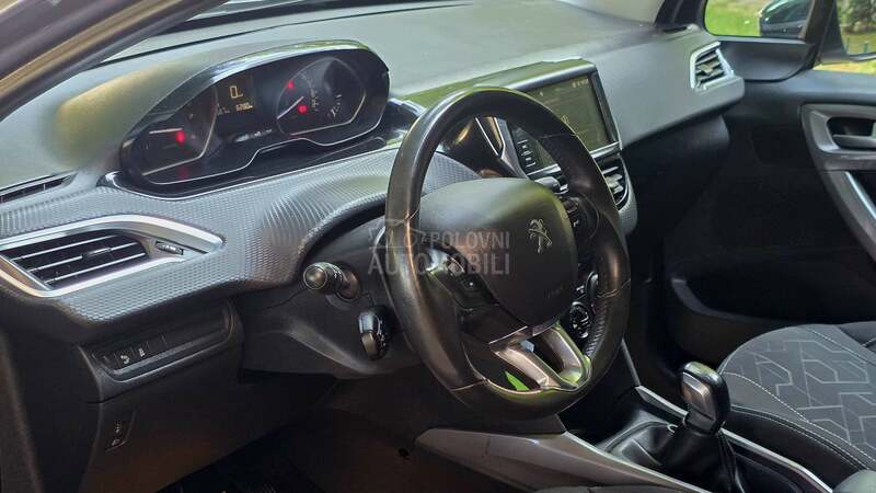 Peugeot 2008 1.6BLUHDI ALLURE