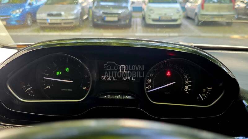 Peugeot 2008 1.6BLUHDI ALLURE