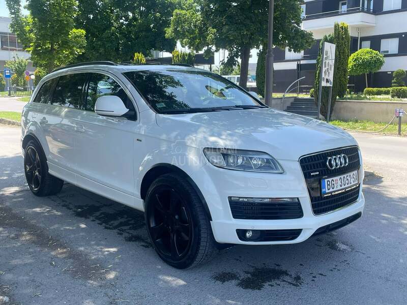 Audi Q7 quattro