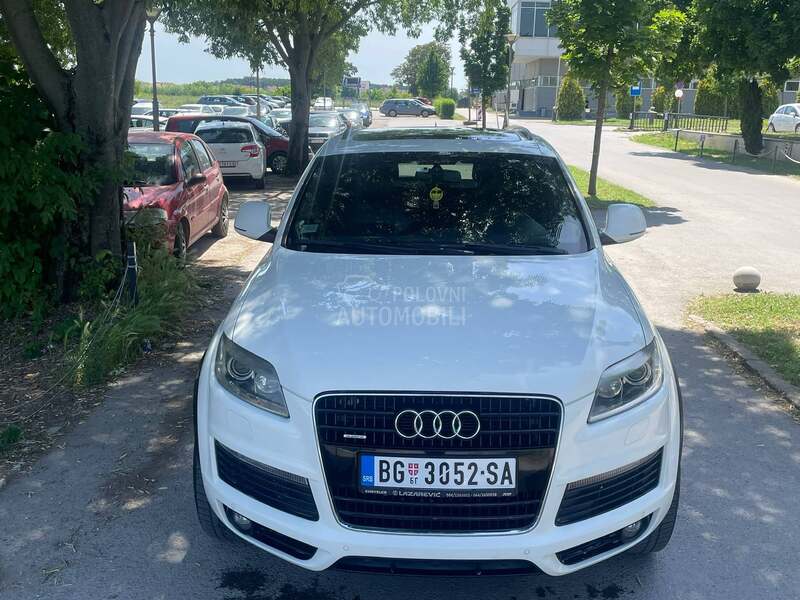 Audi Q7 quattro