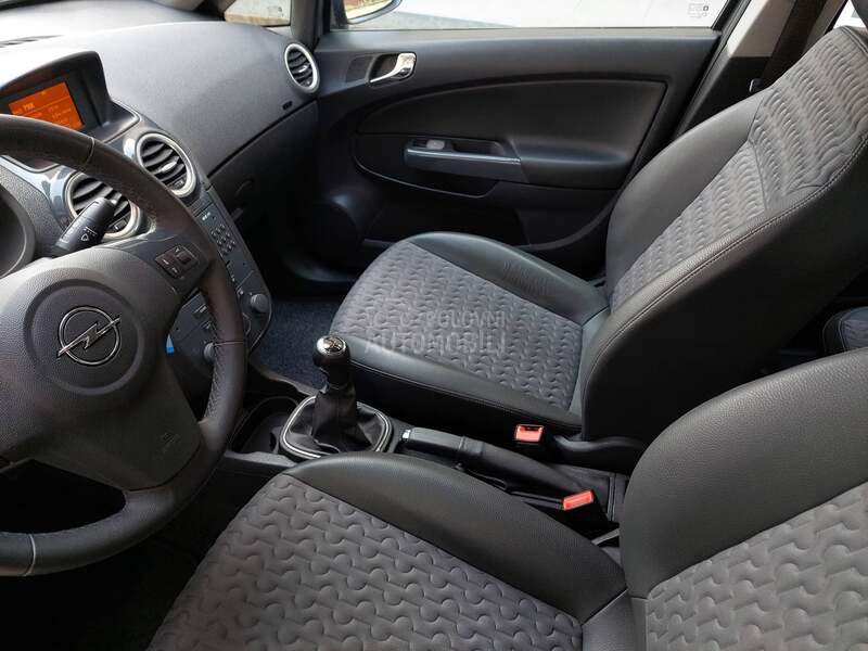 Opel Corsa D 1.3CDTI COSMO/FUL