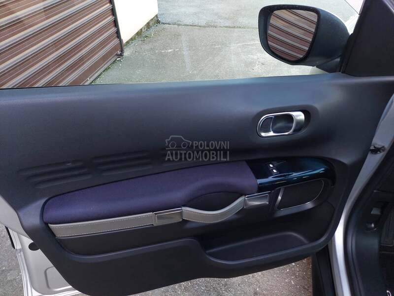 Citroen C4 Cactus 1.6HDI/SHINE/