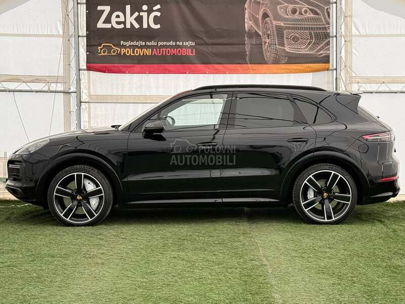 Porsche Cayenne TURBO/Carbon/Burm