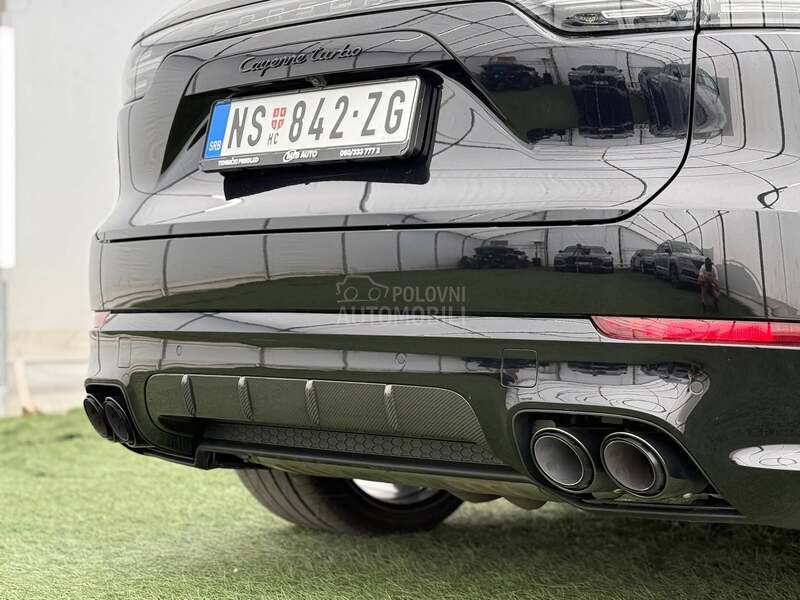 Porsche Cayenne TURBO/Carbon/Burm
