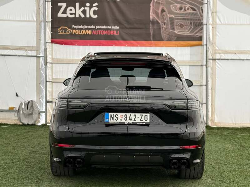 Porsche Cayenne TURBO/Carbon/Burm