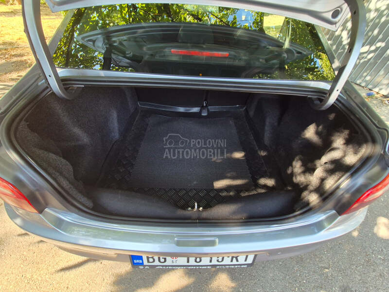 Citroen C-ELYSEE 1.2 SHINE