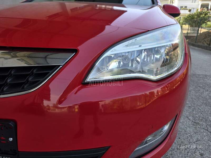 Opel Astra J COSMO 1.4 TB