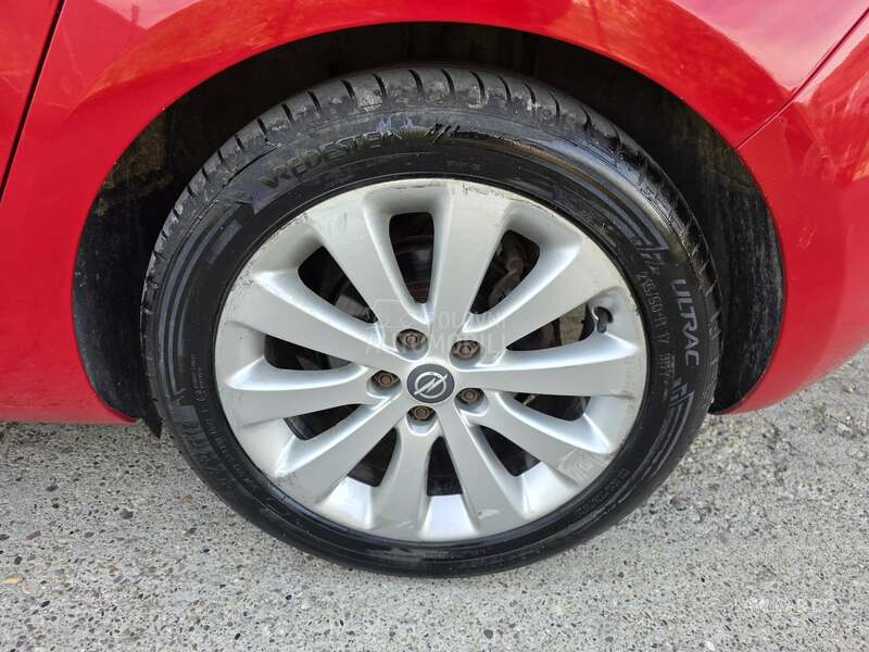 Opel Astra J COSMO 1.4 TB