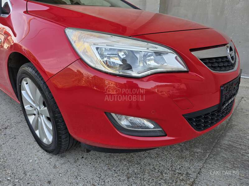 Opel Astra J COSMO 1.4 TB