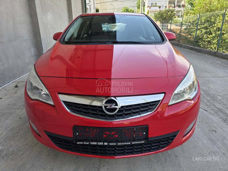 Opel Astra J COSMO 1.4 TB